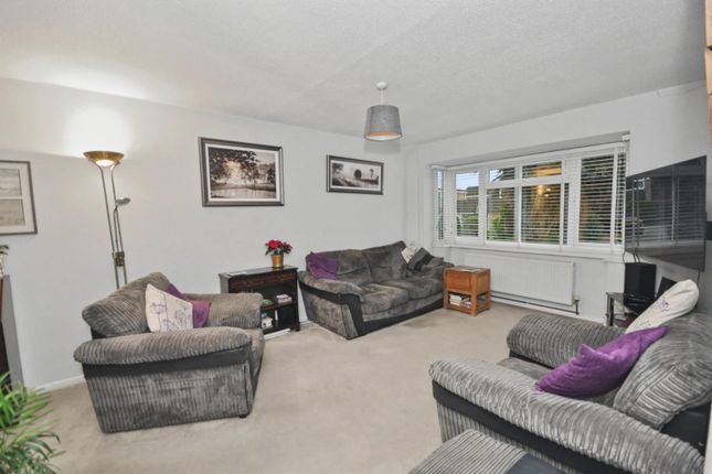 27, Milbury, Northampton photo 2