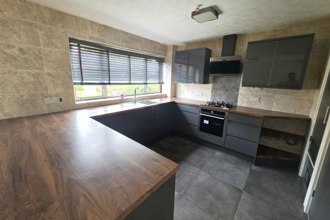 5, Clover Dean, Chippenham photo 4