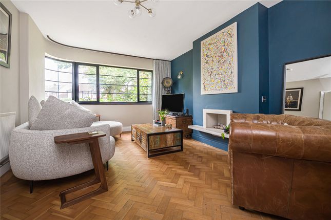 40, Rivermeads Avenue, Twickenham photo 2