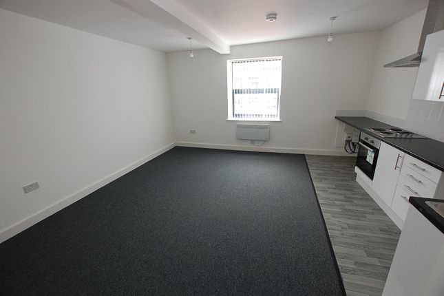 20, Old Street, Greater Manchester photo 3