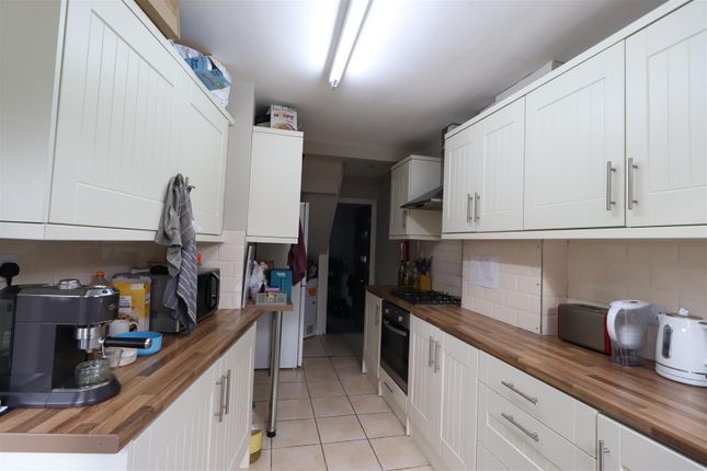 Room 1, 151, Sir Henry Parkes Road, Coventry photo 4
