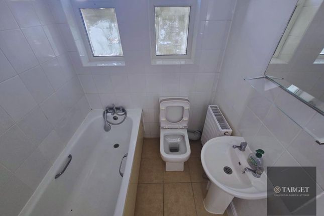 Flat 3, 215, Charlton Road,, London, photo 5