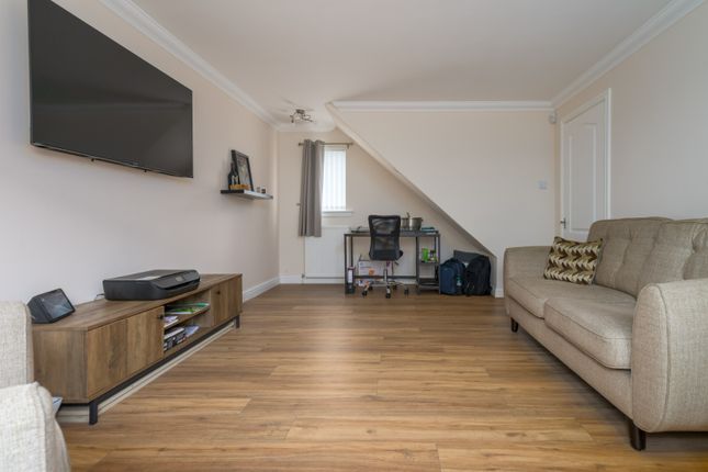 8, Husband Place, Dunfermline photo 4