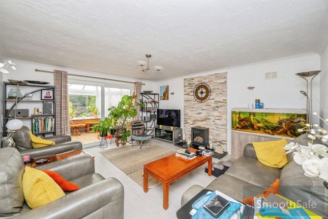 Windmill Close, Uttoxeter photo 3
