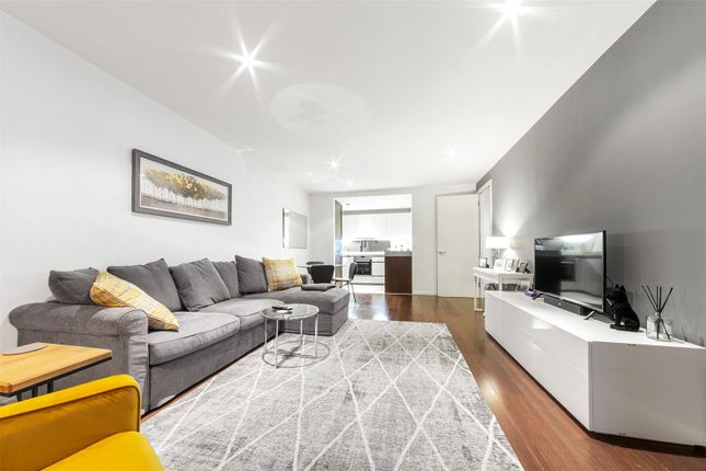 Thumbnail Flat for sale in 3 Baltimore Wharf, London