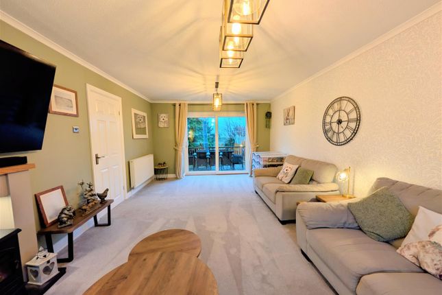 14, Almond Walk, Lydney photo 2