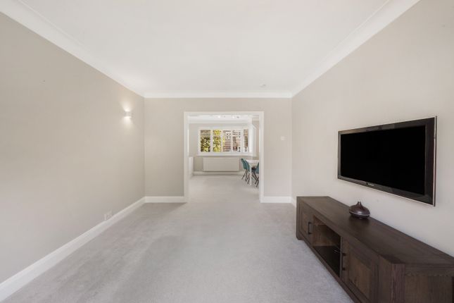 29, East Towers, Pinner photo 4