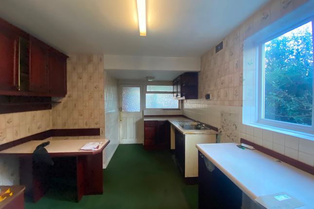 2 Mill Hill Drive, Sandbach photo 3