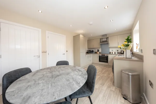 Ashwood Homes - Riverside Walk