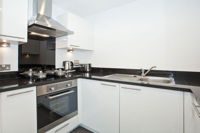 Flat 1802, Distillery Tower, 1, Mill Lane, London photo 2