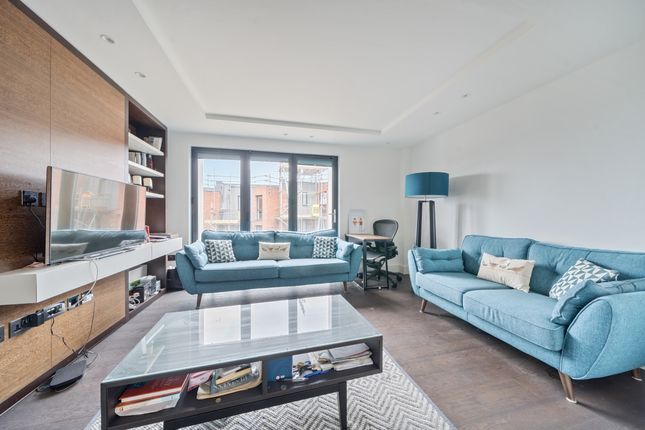 Thumbnail Flat to rent in Connaught Gardens, London