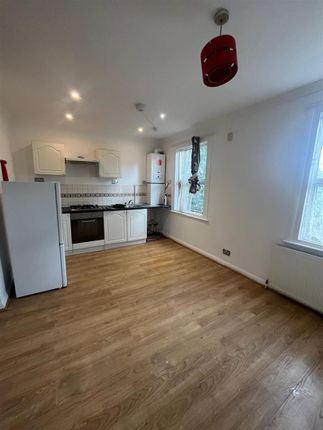 Flat 9, 124 Millfields Road, London photo 4
