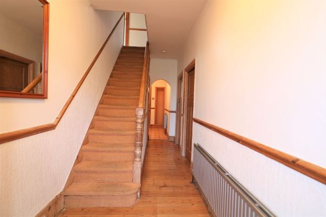 21, King Edwards Road, London photo 2
