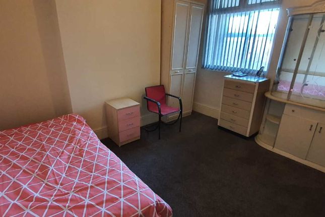 Thumbnail Room to rent in Oakwood Road, Sparkhill, Birmingham
