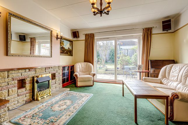 17, Hickling Close, Leigh-on-sea photo 2