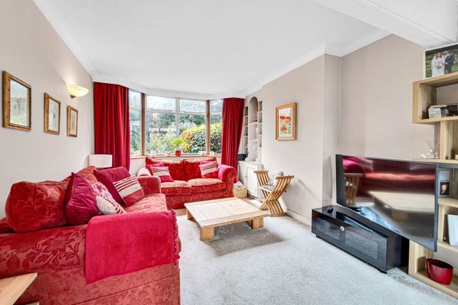 Leamhurst, Southwood Avenue, Chertsey photo 3
