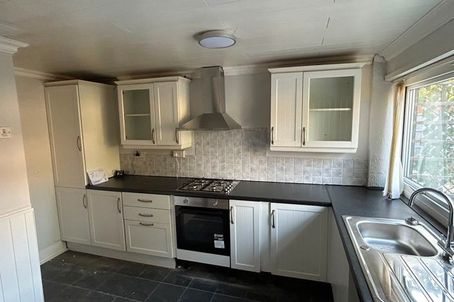 33, Lumley Grove, Chelmsley Wood photo 3