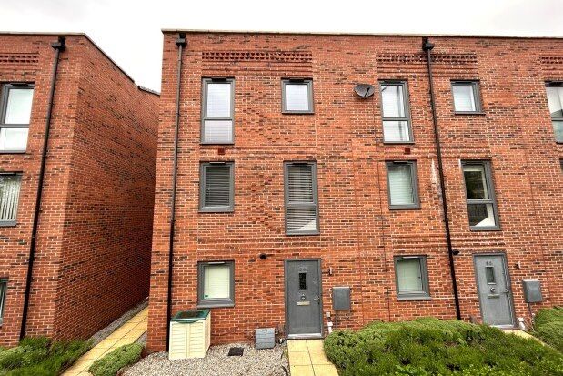 Thumbnail Property to rent in Carnforth Avenue, Wakefield