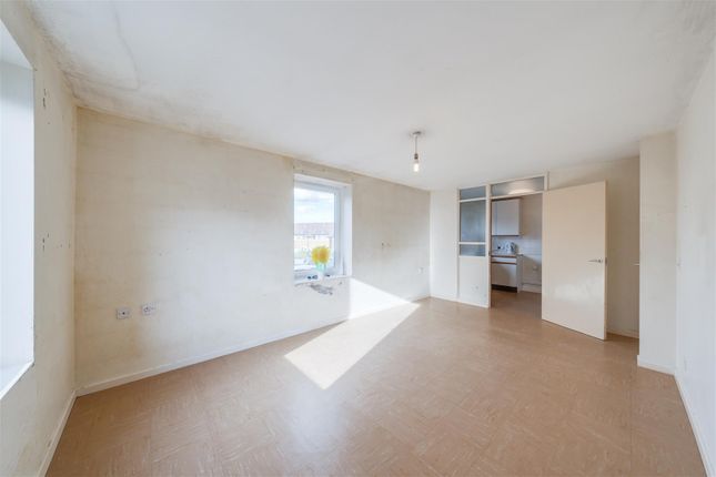 48, Shearwood Crescent, Crayford photo 2