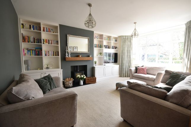 8, Upfield, Surrey photo 2