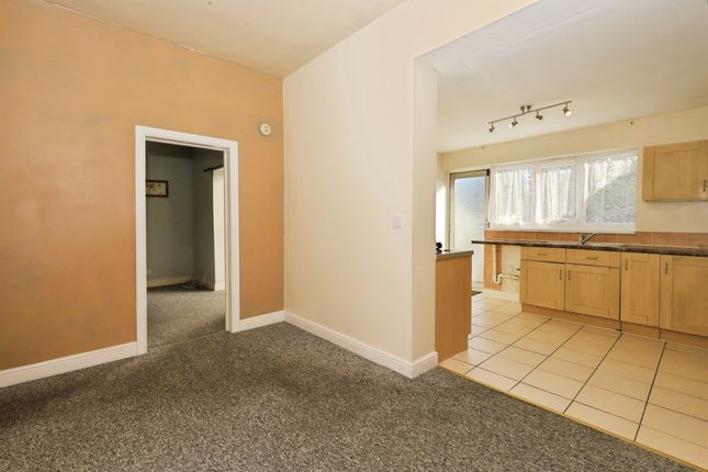 7, Green Lanes, Bilston photo 4