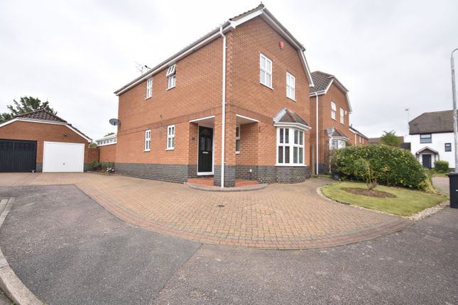 Thumbnail Detached house to rent in Broadacres, Luton, Bedfordshire