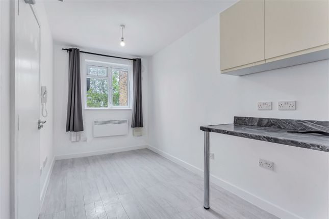Thumbnail Room to rent in Maygrove Road, West Hampstead, London