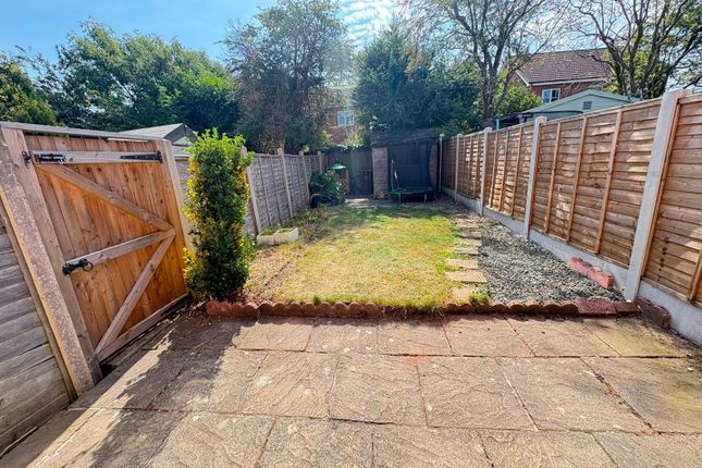 21, Edwards Drive, Stafford photo 5