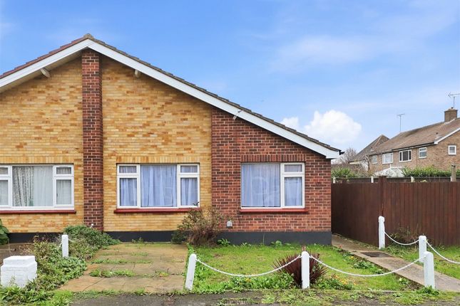 2-bed bungalow on 2, Old School Meadow, Southend-on-Sea, £367,500