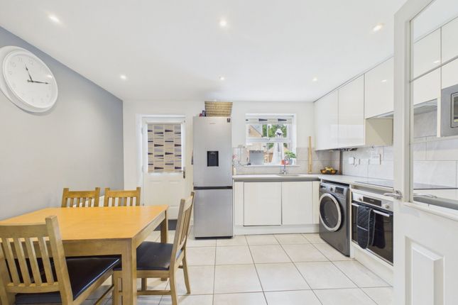 17, Watson Way, Stansted photo 3