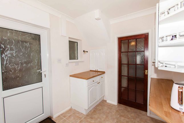 18 Sycamore Avenue, Chesterfield photo 4