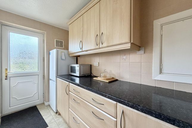 11, Denesway, Leeds photo 4