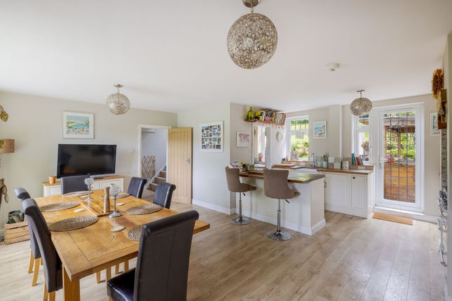2 Church Road, Whyteleafe photo 2