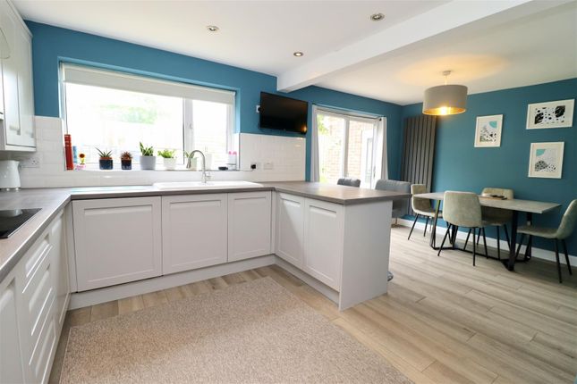 74, Hill Rise, Market Weighton photo 3