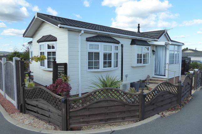 1-bed caravan on 16 Sunrise Avenue, Sandy Oaks Village, Lamins Lane, Bestwood Village, Nottingham, £149,950