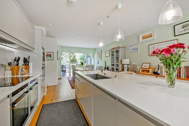 6 Henley Court, 3, Hernes Crescent, Oxfordshire photo 3