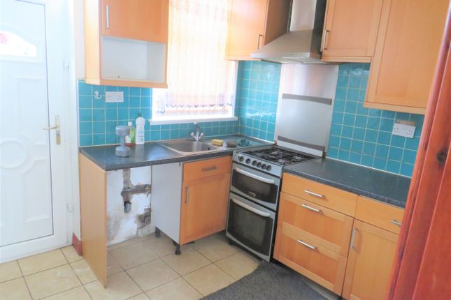 19, Stanmore Place, Bradford photo 5