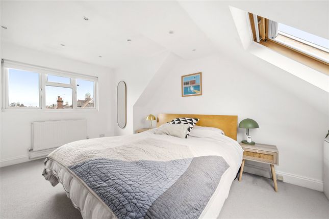 72, Winns Avenue, London photo 3