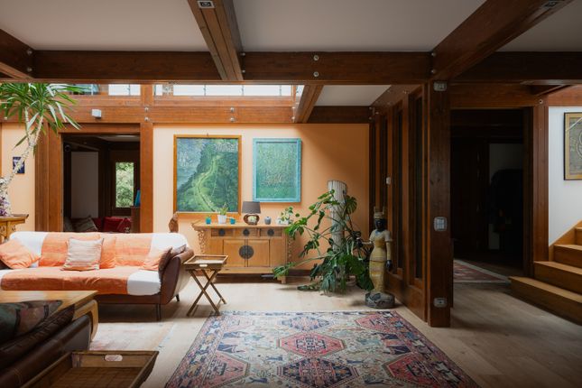 306747 - Blue Gates, Cambridge-24.Jpg