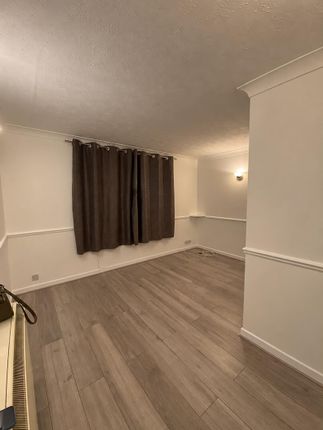 38, Maltby Drive, Enfield photo 5