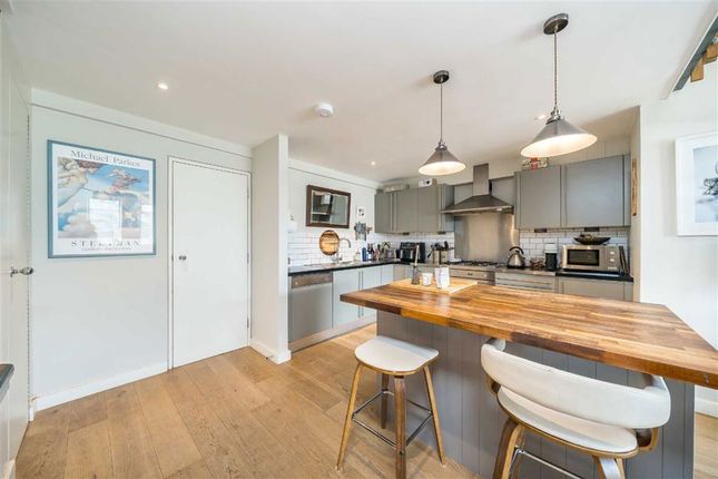 Flat 2, Foyer Apartments, 2, Malwood Road, London photo 4