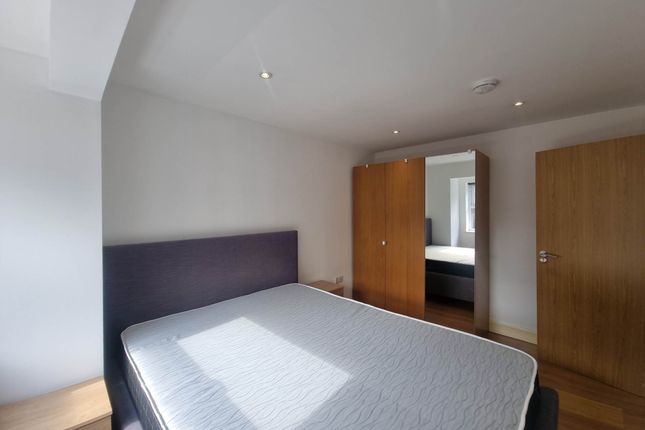 2a, Burghley Road, London photo 5