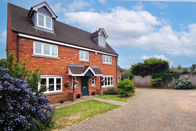 Bay Tree House, 20 Thenford Road, Banbury photo 2