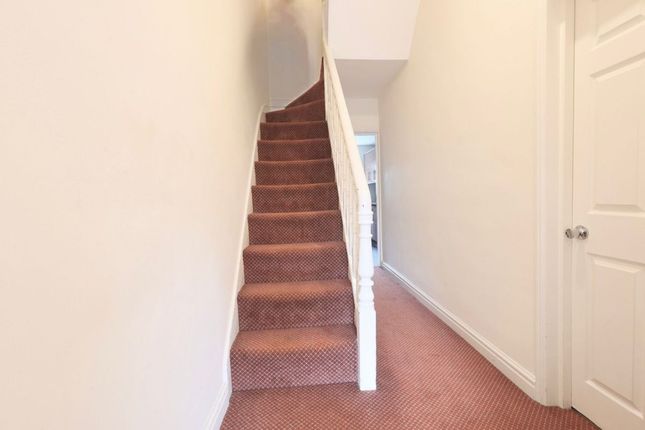 103 Broomspring Lane, Sheffield photo 4