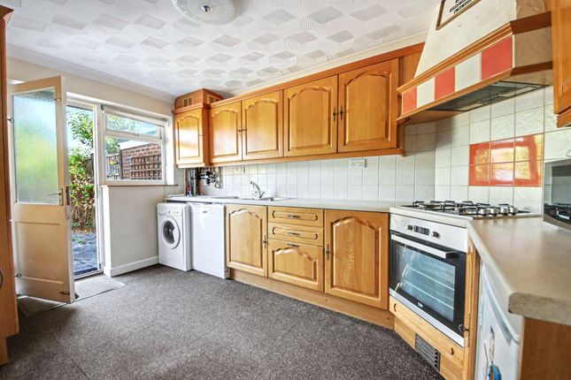 7 Granada Road, Southampton photo 3