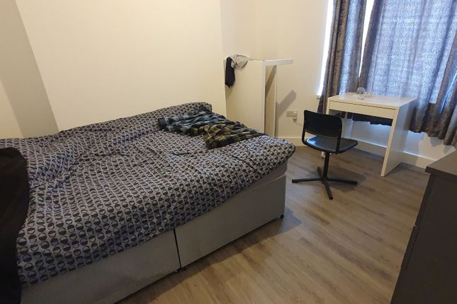 8 Malefant Street, Cardiff photo 4