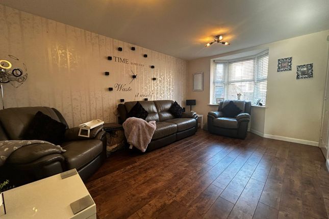 7, Elthorne Park, Hull photo 2