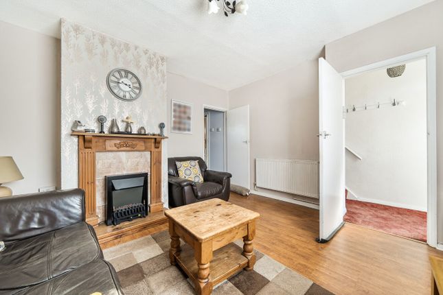 78, Fortin Way, South Ockendon photo 2