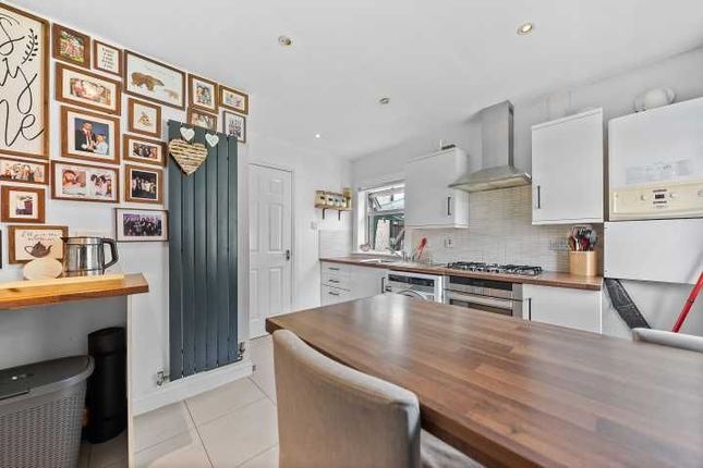 92 Dalness Street, Glasgow photo 3