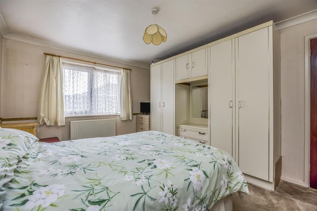 4 Shelley Gardens, Waterlooville-Porticomarketing-